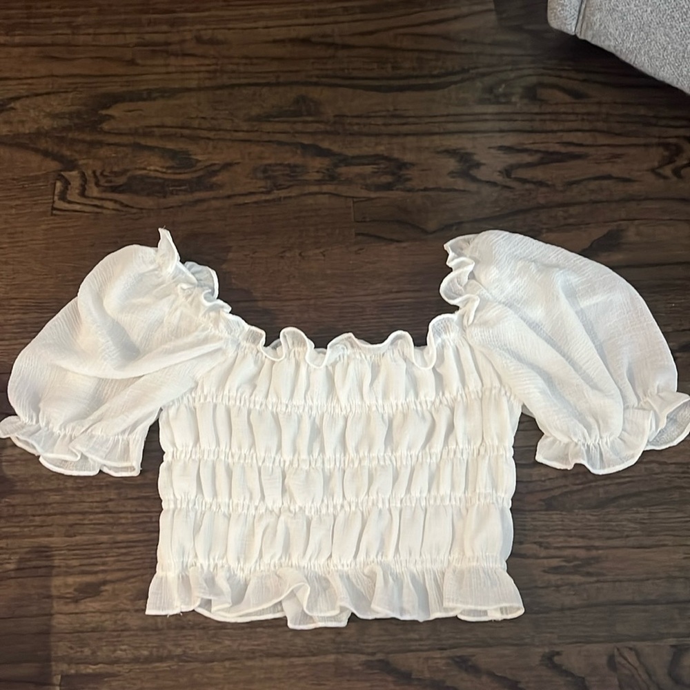 Native Daughters Scrunchy white puff sleeve top